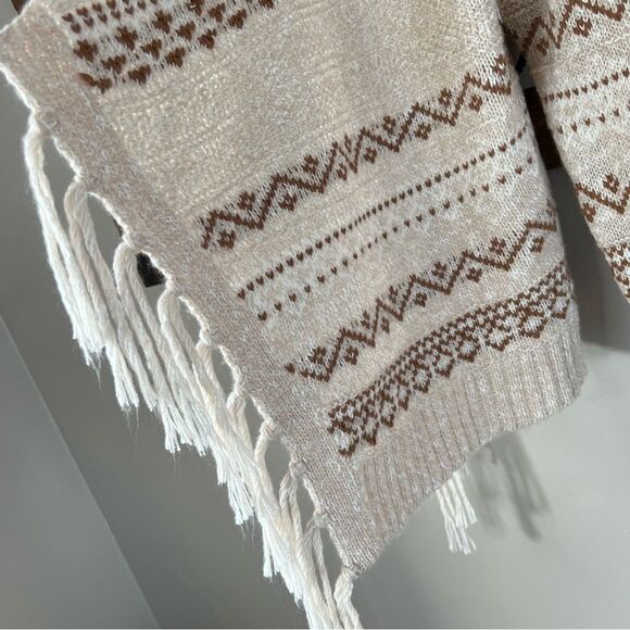 Old Navy Fringed Cotton Blend Southwestern Boho Waterfall Cardigan Sweater - Picture 5 of 14